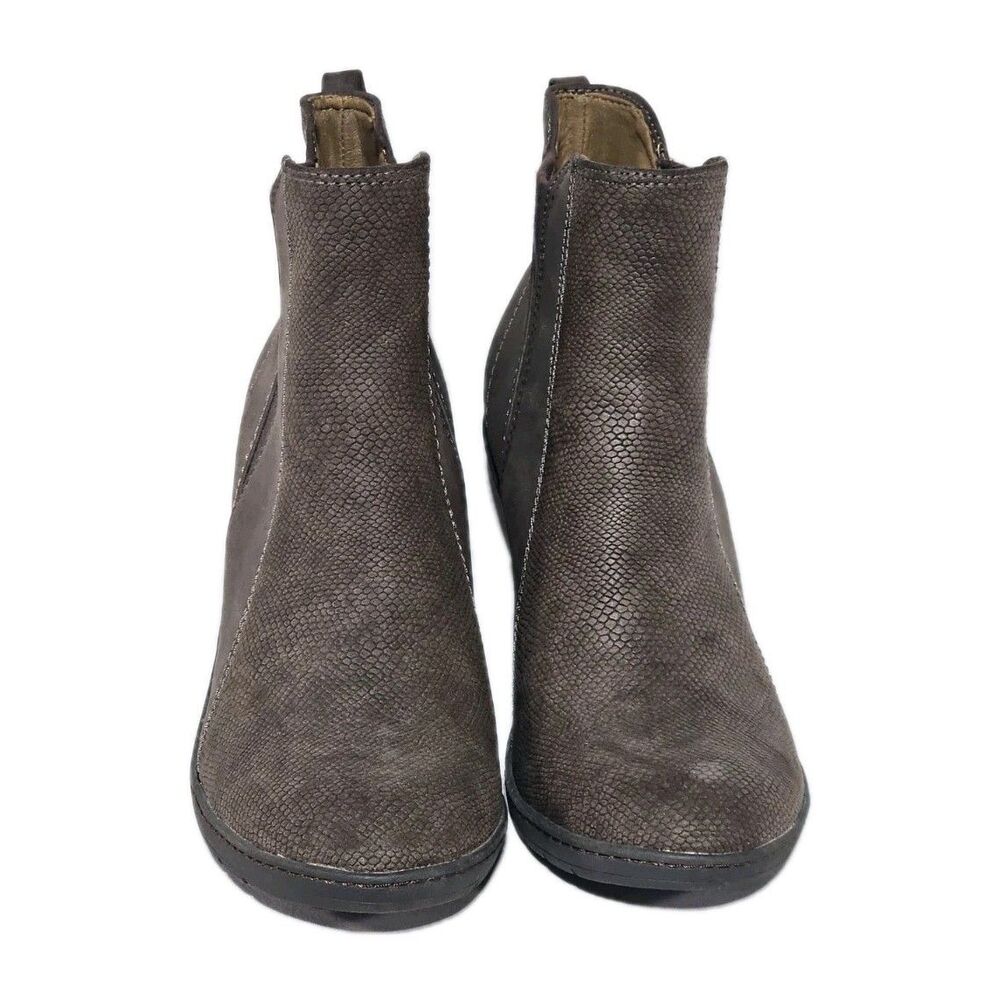 Baretraps Dasha Ankle Booties 10M Brown Snake Print Textured Block Heel Boots - Picture 3 of 13
